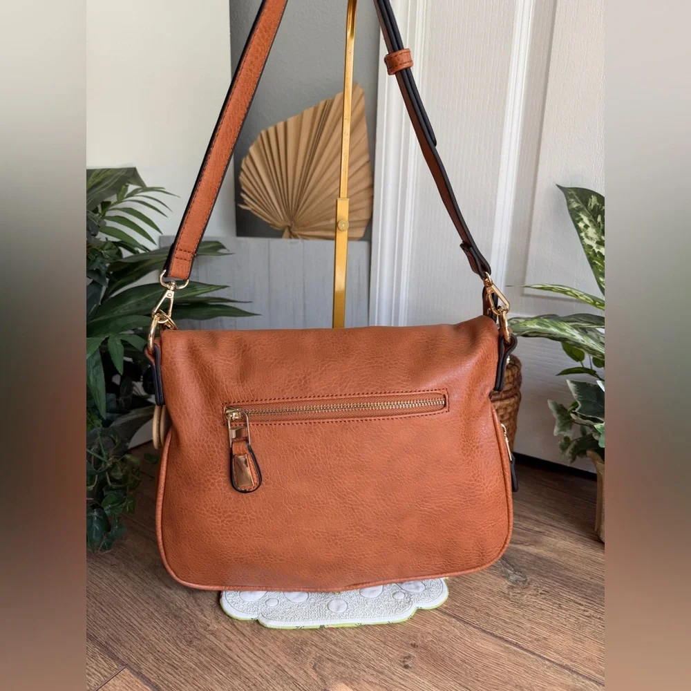 Moda Luxe Henri Tan Vegan Leather Fold Over Expandable Crossbody Bag - Picture 3 of 16